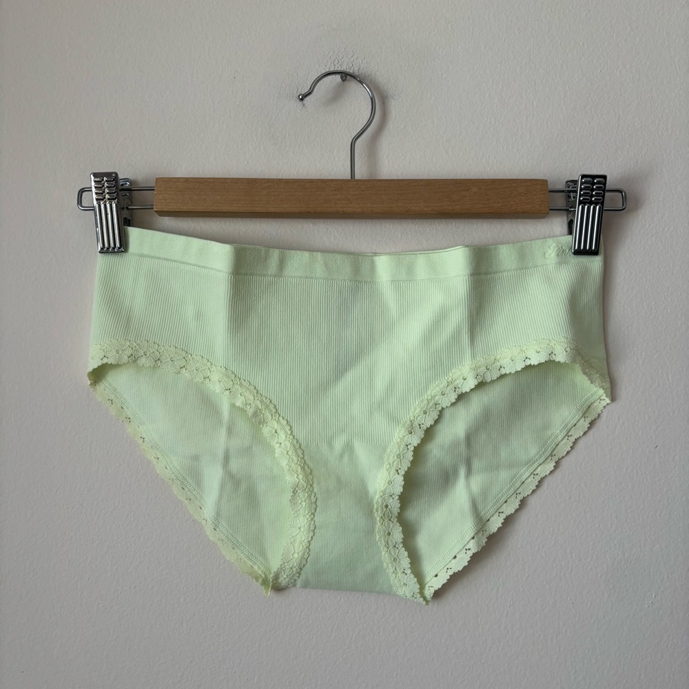 PINK Seamless Hiphugger Panty NWT
